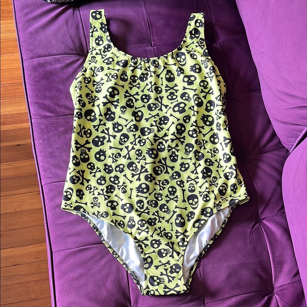 Skull Print One-Piece Swimsuit in Neon Yellow
